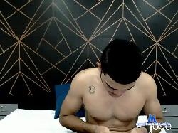 jose-cosx bongacams live cam performer profile