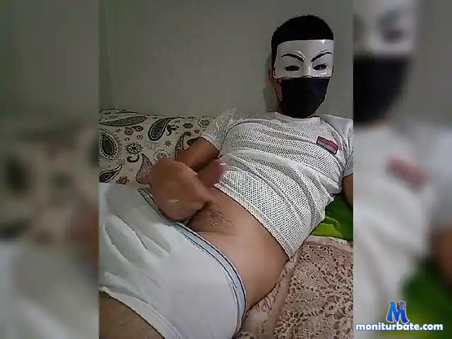 Tomson9719a bongacams performer male