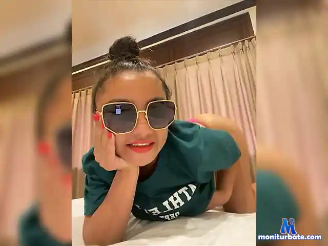 Lili696R bongacams performer couple male female