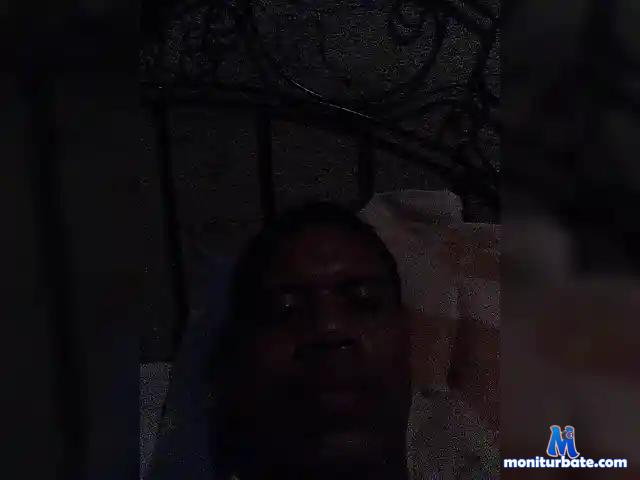 Roal2 bongacams performer male