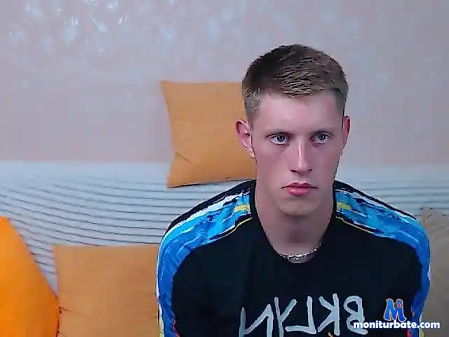 TommieJohnson bongacams performer male