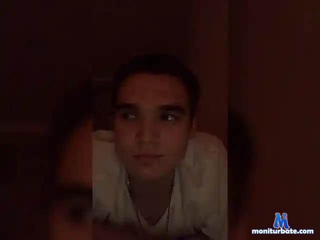 sweetSydes bongacams performer male
