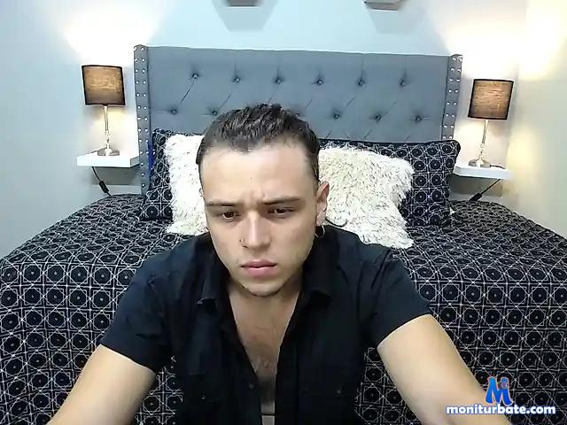 jacksoncurt69 bongacams performer male