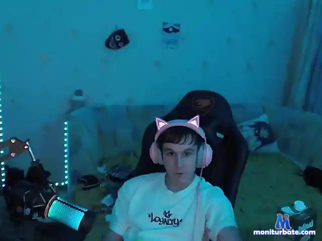 Arthos21 bongacams performer male
