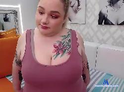 BustyLilly bongacams live cam performer profile