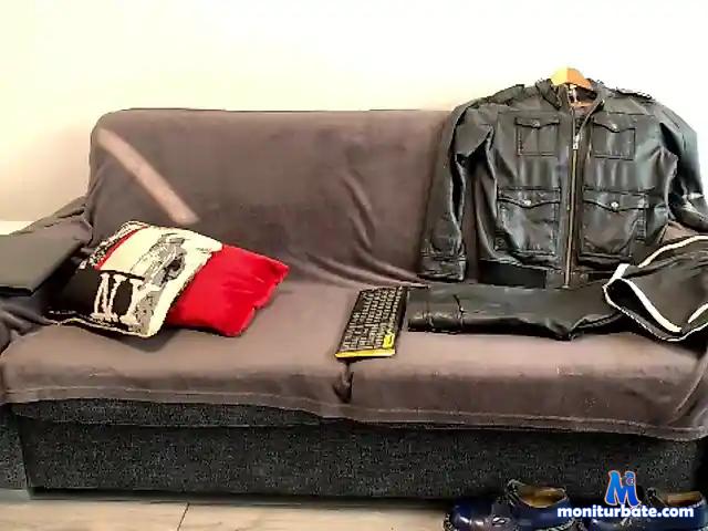 biker676-leather-lover bongacams performer male