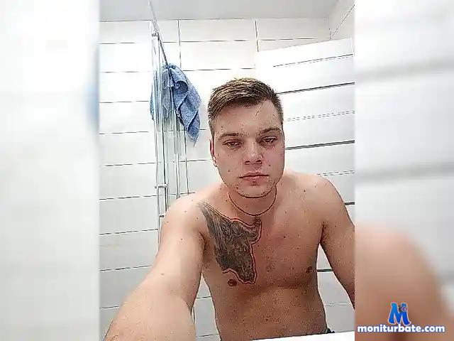 smallDickBig bongacams performer male
