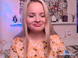 peachsara bongacams live cam performer profile