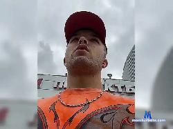 DearGun bongacams live cam performer profile