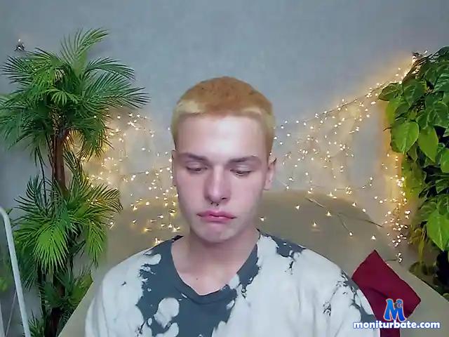 WilliamWood bongacams performer male