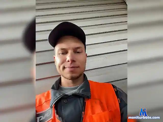 WhiteCoolDick bongacams performer male