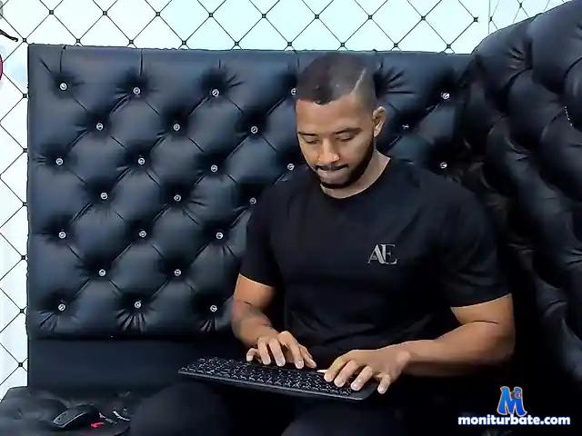 LUKEDIESEL bongacams performer male