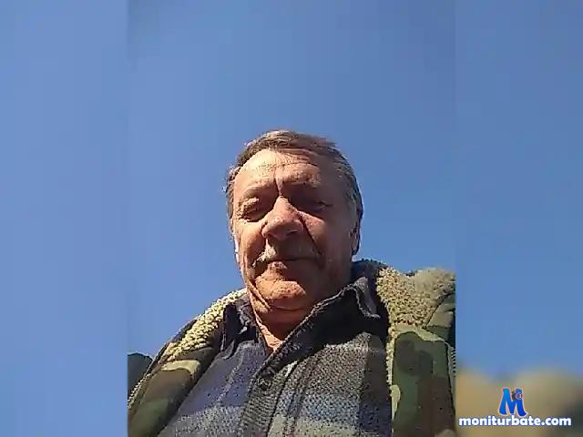 Sniper19sm bongacams performer male