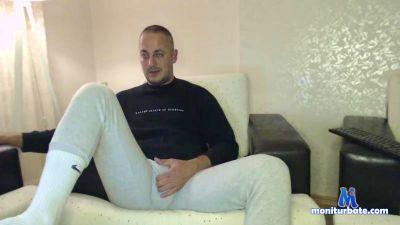 catchyouindark cam4 bisexual performer from Federal Republic of Germany  