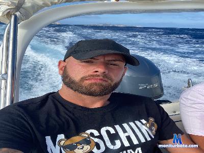 coccodrillo22 cam4 straight performer from Republic of Italy cum dick 
