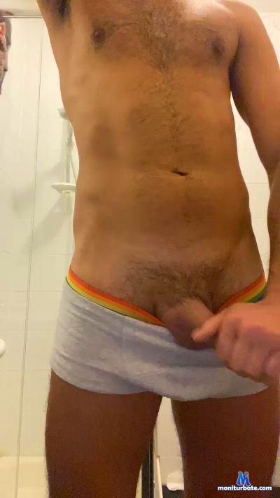 guyhorny4 cam4 bisexual performer from Ireland  