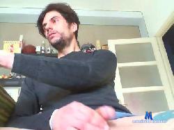 renato563 cam4 live cam performer profile