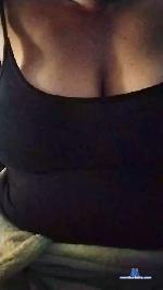 Moranguinhas cam4 livecam show performer room profile