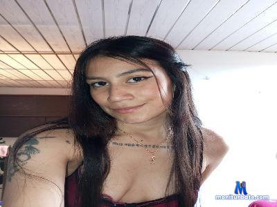 Scarleth_Ros3 cam4 bisexual performer from Republic of Colombia pee deepthroat masturbation C2C squirt pussy blowjob 