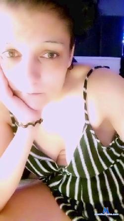 Zuzan38 cam4 live cam performer profile