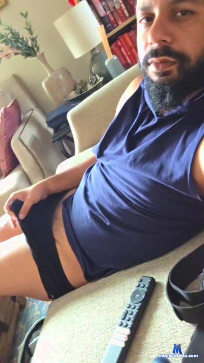 fezzz4659 cam4 bicurious performer from United States of America  