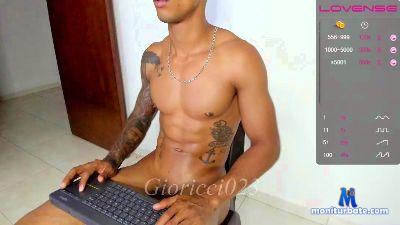 maxponk50 cam4 straight performer from French Republic  