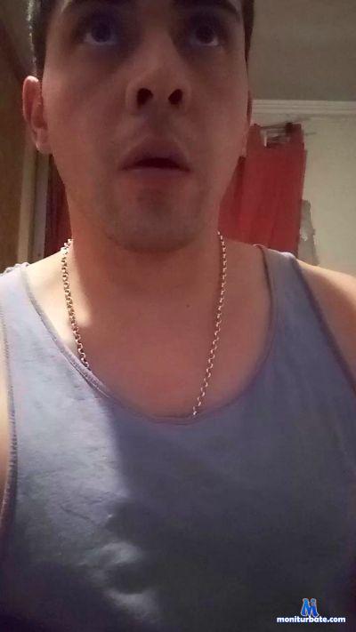 lucas23110 cam4 straight performer from Republic of Chile  