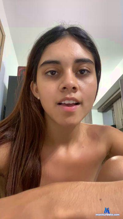 Nati_1 cam4 bicurious performer from Kingdom of Spain anal striptease swinging masturbation pussy ass feet 