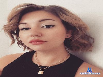 MissPeachyxx95 cam4 bisexual performer from Kingdom of the Netherlands cute amateur C2C 
