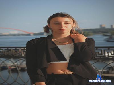DominoHenwood cam4 bisexual performer from Czech Republic  