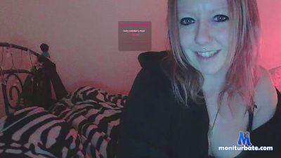 Jjloves2blow cam4 bicurious performer from Federal Republic of Germany C2C schoolgirl masturbation smoke cute pussy amateur 