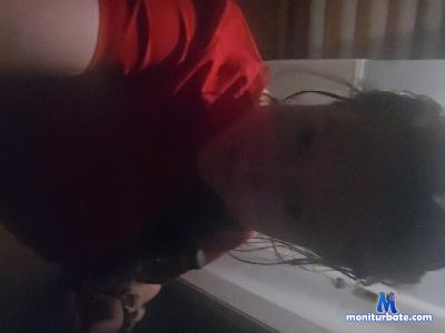 LilyWhiteLove cam4 bisexual performer from United States of America  