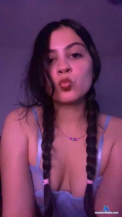 lovemiaaa cam4 straight performer from United States of America feet ass milf slim pussy masturbation 