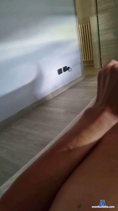 Leone88_hot cam4 bisexual performer from Republic of Italy  
