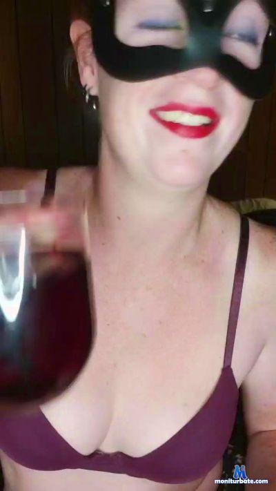 Redfox981 cam4 bisexual performer from United States of America redfox 