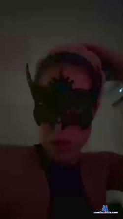 Crystal9898 cam4 live cam performer profile