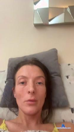 Carly1992 cam4 live cam performer profile