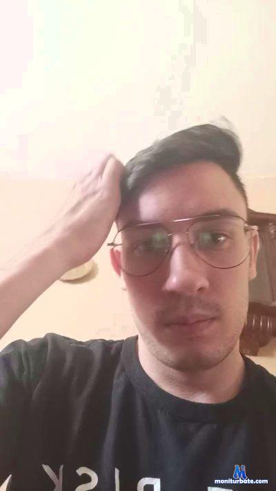 Xeneizeboy cam4 bisexual performer from Argentine Republic  