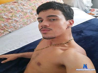 CaiqueNovinho cam4 bisexual performer from Federative Republic of Brazil  
