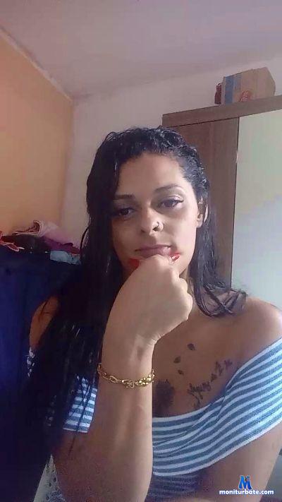 Desirreh25 cam4 bisexual performer from Federative Republic of Brazil  