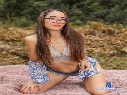 estrellapetite cam4 live cam performer profile