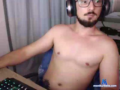 geekboyhot cam4 straight performer from Federative Republic of Brazil  