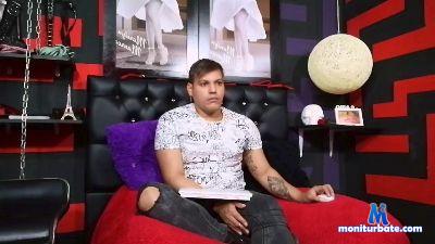 roomred2 cam4 bisexual performer from Republic of Colombia  