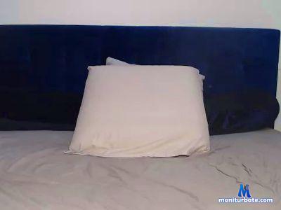 thickguyxxxx cam4 straight performer from Republic of Serbia  