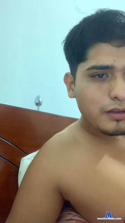 Atomcharles cam4 straight performer from Republic of Ecuador milk schoolgirl orgy anal pornstar amateur gamer 