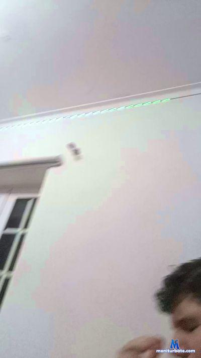 ZeTelhados cam4 straight performer from Portuguese Republic  