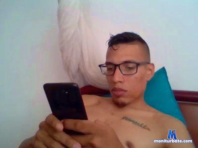 andresjlm cam4 bisexual performer from Republic of Colombia  