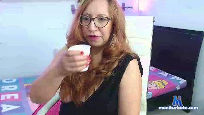 doll__xxx cam4 bisexual performer from United States of America livetouch rollthedice 