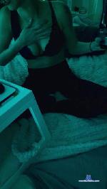 Luciaxxs cam4 livecam show performer room profile