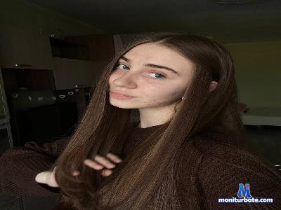 LilianHathaway cam4 straight performer from French Republic femdom bigass masturbation schoolgirl feet cute spanking 